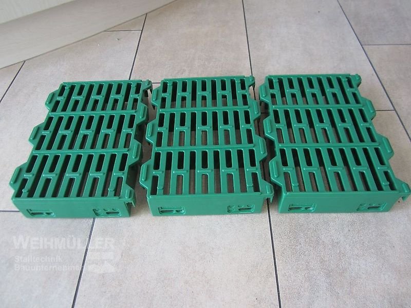 Wasserfass des Typs Sonstige Aco Funki | Schweine | Ferkel | Roste | Kunststoffroste | Spalten, Gebrauchtmaschine in Bruckberg (Bild 3)